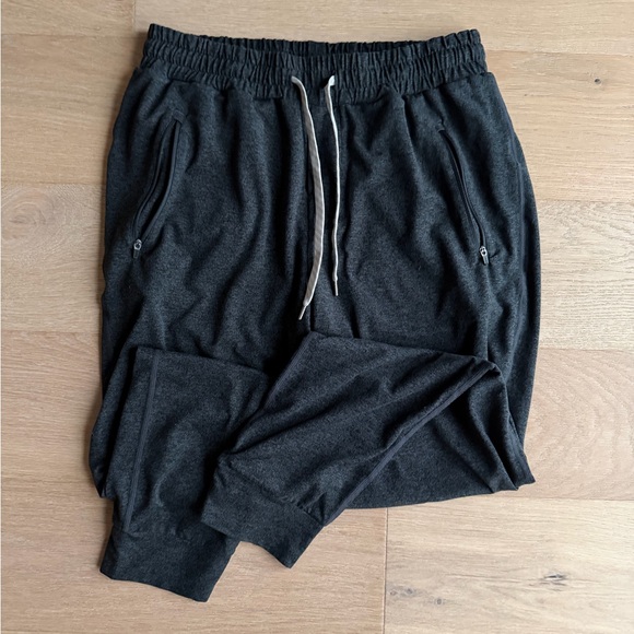 Vuori Heathered Black Ponto Performance Jogger Pants - Picture 6 of 8